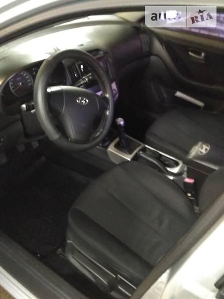 Седан Hyundai Elantra 2008 в Сєверодонецьку