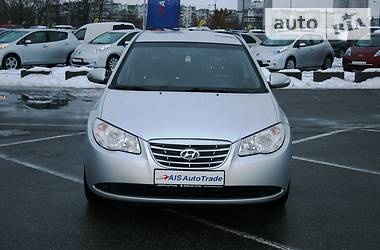 Седан Hyundai Elantra 2010 в Киеве