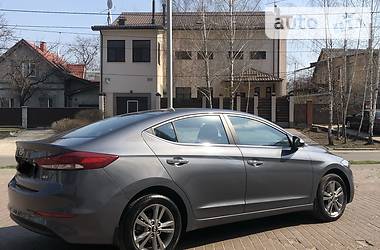 Седан Hyundai Elantra 2016 в Киеве