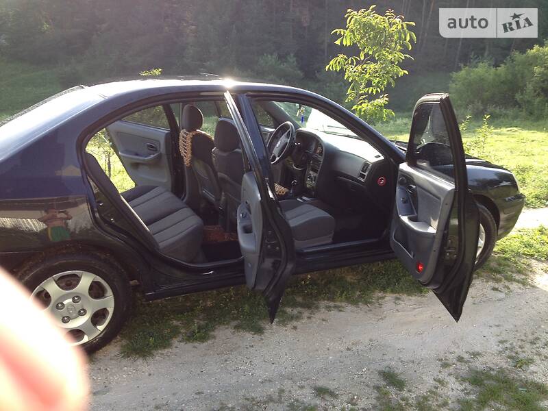 Седан Hyundai Elantra 2010 в Тернополе