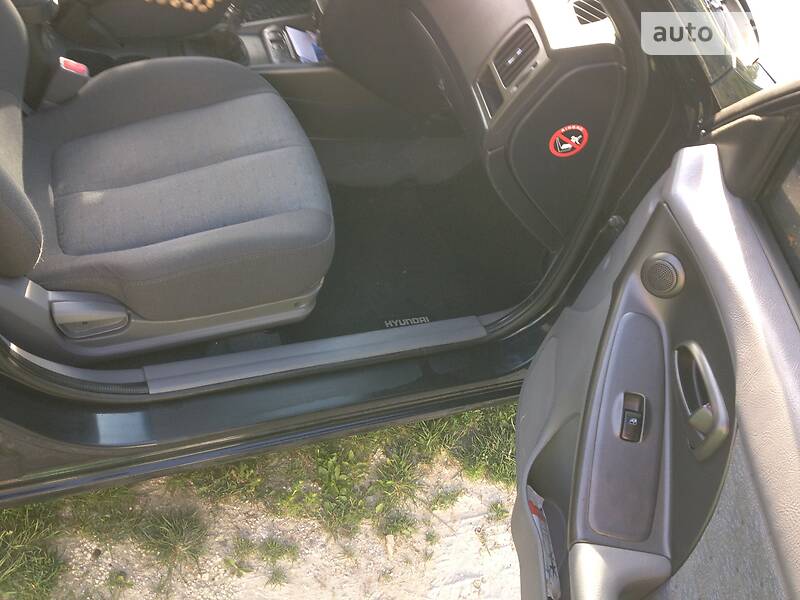 Седан Hyundai Elantra 2010 в Тернополе