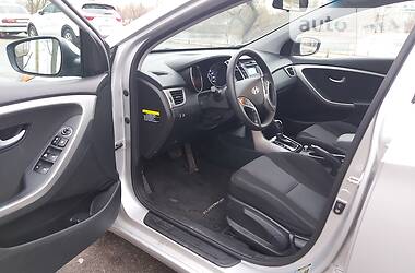 Хетчбек Hyundai Elantra 2015 в 