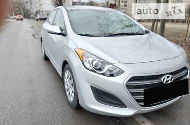 Хетчбек Hyundai Elantra 2015 в 