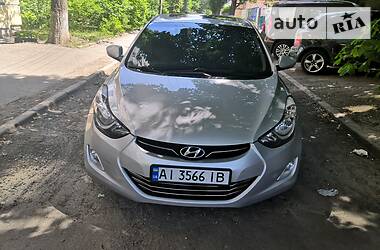 Седан Hyundai Elantra 2012 в 