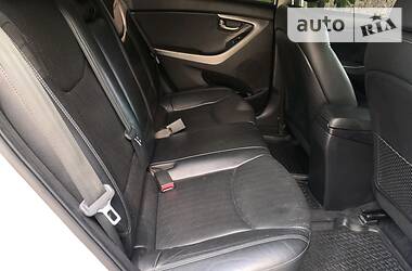 Седан Hyundai Elantra 2012 в 