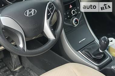 Седан Hyundai Elantra 2014 в 