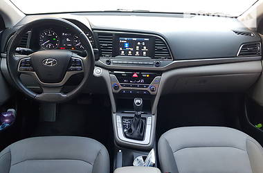 Седан Hyundai Elantra 2016 в 