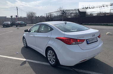 Седан Hyundai Elantra 2012 в 