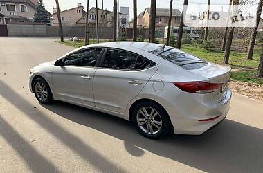 Седан Hyundai Elantra 2016 в 