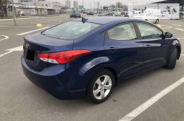 Седан Hyundai Elantra 2012 в Киеве