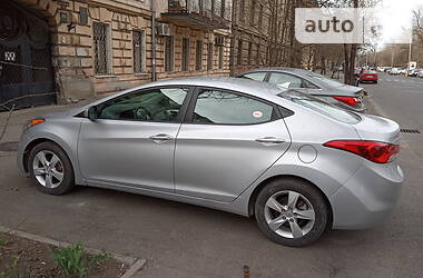 Седан Hyundai Elantra 2011 в 