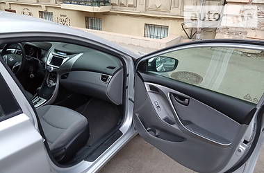 Седан Hyundai Elantra 2011 в 