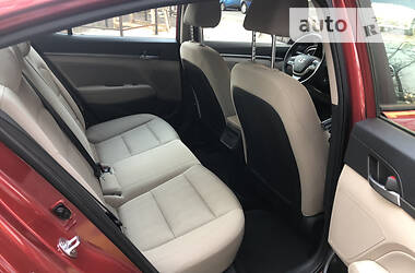Седан Hyundai Elantra 2016 в 