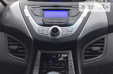 Седан Hyundai Elantra 2012 в 