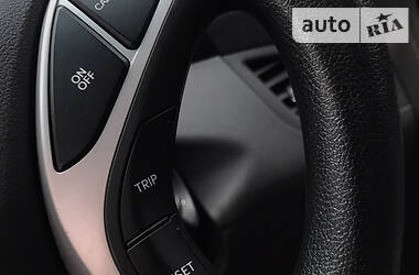 Седан Hyundai Elantra 2012 в 