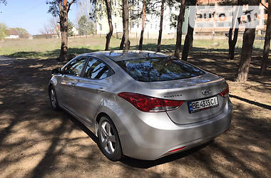 Седан Hyundai Elantra 2012 в 
