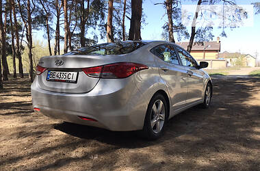 Седан Hyundai Elantra 2012 в 