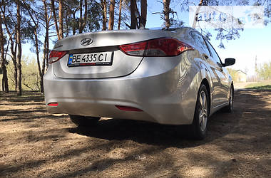 Седан Hyundai Elantra 2012 в 
