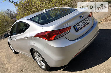 Седан Hyundai Elantra 2012 в 