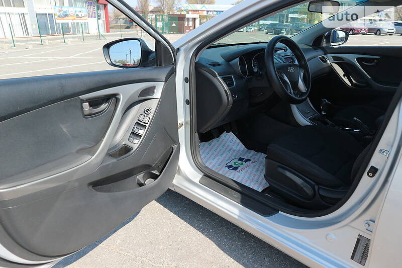 Седан Hyundai Elantra 2013 в Харкові