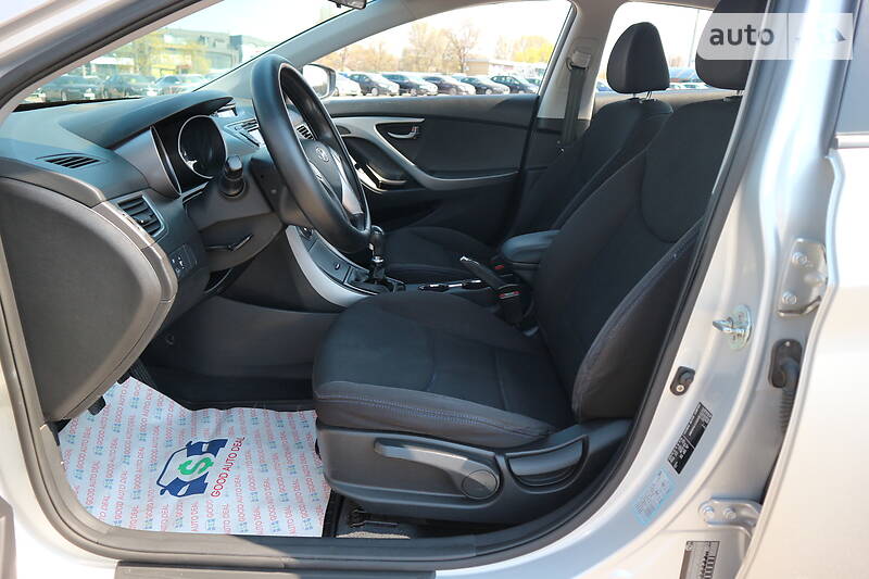 Седан Hyundai Elantra 2013 в Харкові