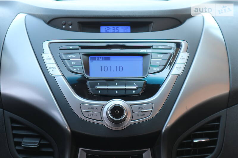 Седан Hyundai Elantra 2013 в Харкові