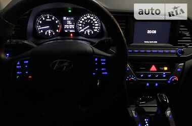 Седан Hyundai Elantra 2016 в 