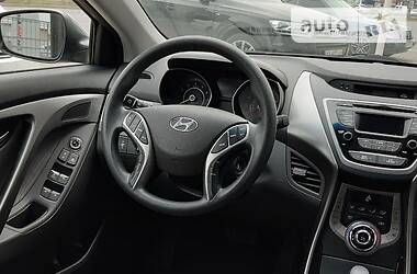 Седан Hyundai Elantra 2013 в 
