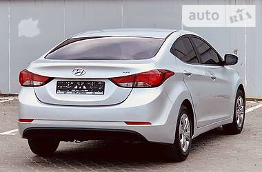 Седан Hyundai Elantra 2015 в Одессе