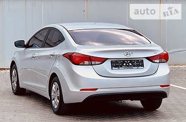 Седан Hyundai Elantra 2015 в Одессе