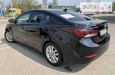 Седан Hyundai Elantra 2014 в 