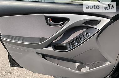 Седан Hyundai Elantra 2014 в 