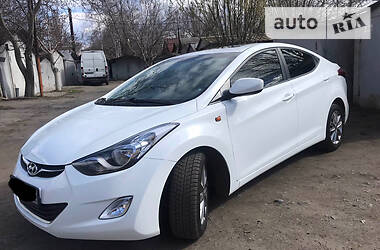 Седан Hyundai Elantra 2014 в Никополе