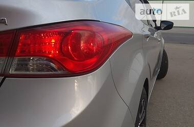 Седан Hyundai Elantra 2011 в 