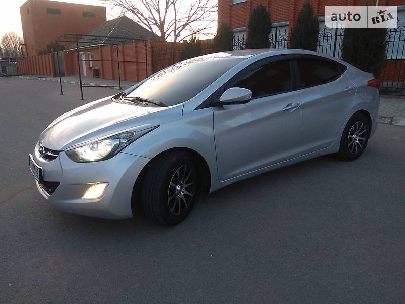 Седан Hyundai Elantra 2011 в Херсоні