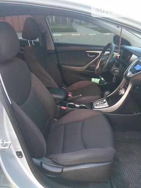 Седан Hyundai Elantra 2011 в Херсоні