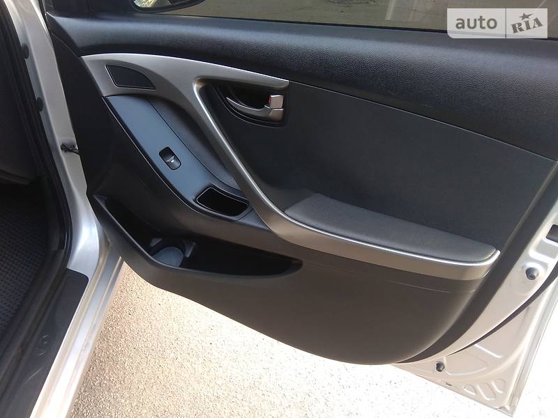 Седан Hyundai Elantra 2011 в Херсоні