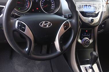 Седан Hyundai Elantra 2011 в 