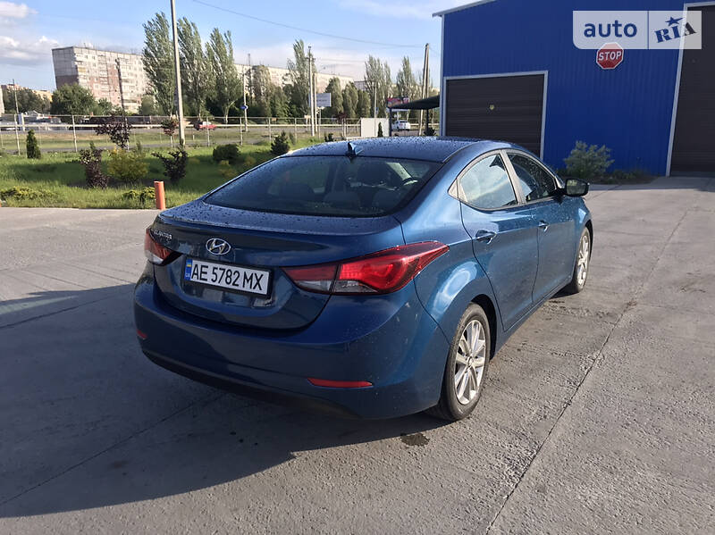 Седан Hyundai Elantra 2014 в Дніпрі