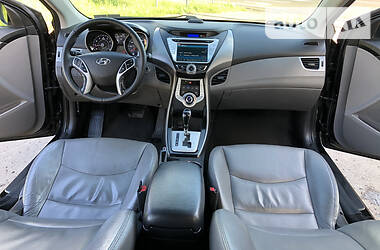 Седан Hyundai Elantra 2011 в Дрогобыче