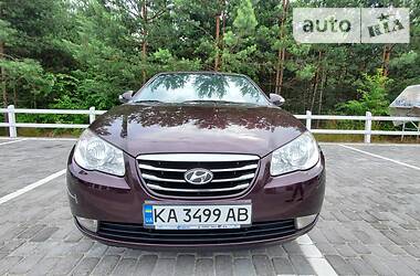 Седан Hyundai Elantra 2010 в Киеве