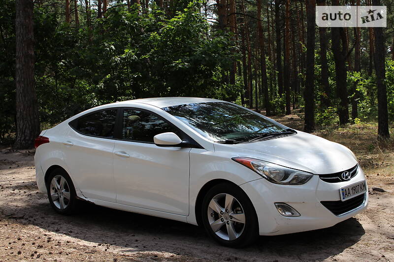 Седан Hyundai Elantra 2013 в Києві