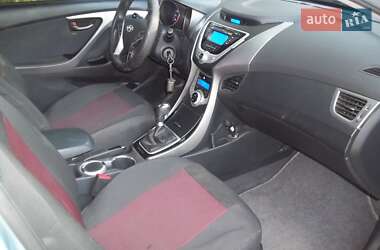 Седан Hyundai Elantra 2012 в Чернигове