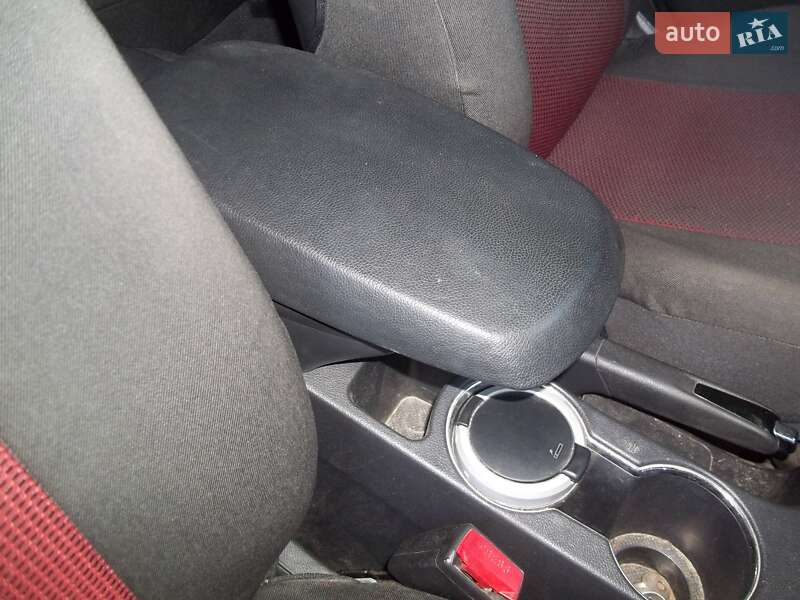 Седан Hyundai Elantra 2012 в Чернигове