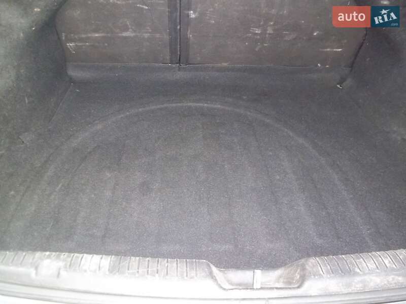 Седан Hyundai Elantra 2012 в Чернигове