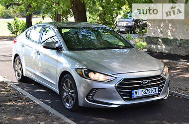 Седан Hyundai Elantra 2016 в Киеве