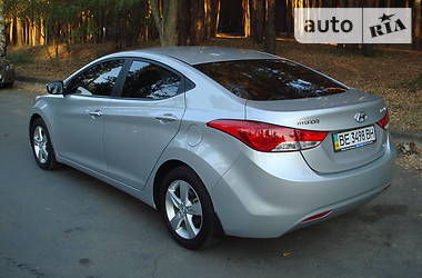 Седан Hyundai Elantra 2013 в Николаеве