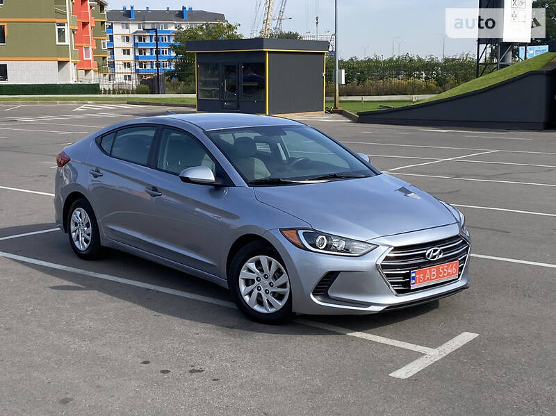 Седан Hyundai Elantra 2017 в Киеве