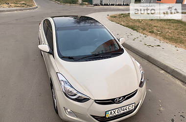 Седан Hyundai Elantra 2012 в Харькове