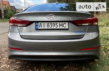 Седан Hyundai Elantra 2016 в Броварах